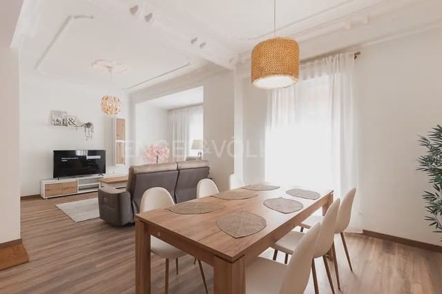 Appartement de 3 chambres à louer à El Pilar, Valence ville avec garage - 3 500 € (Ref: 10079123)