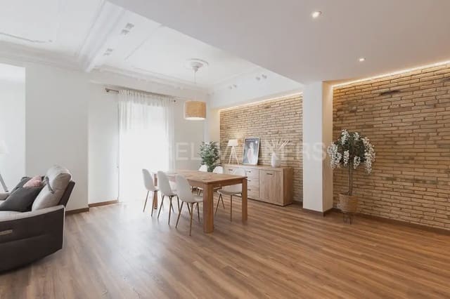 Appartement de 3 chambres à louer à El Pilar, Valence ville avec garage - 3 500 € (Ref: 10079123)