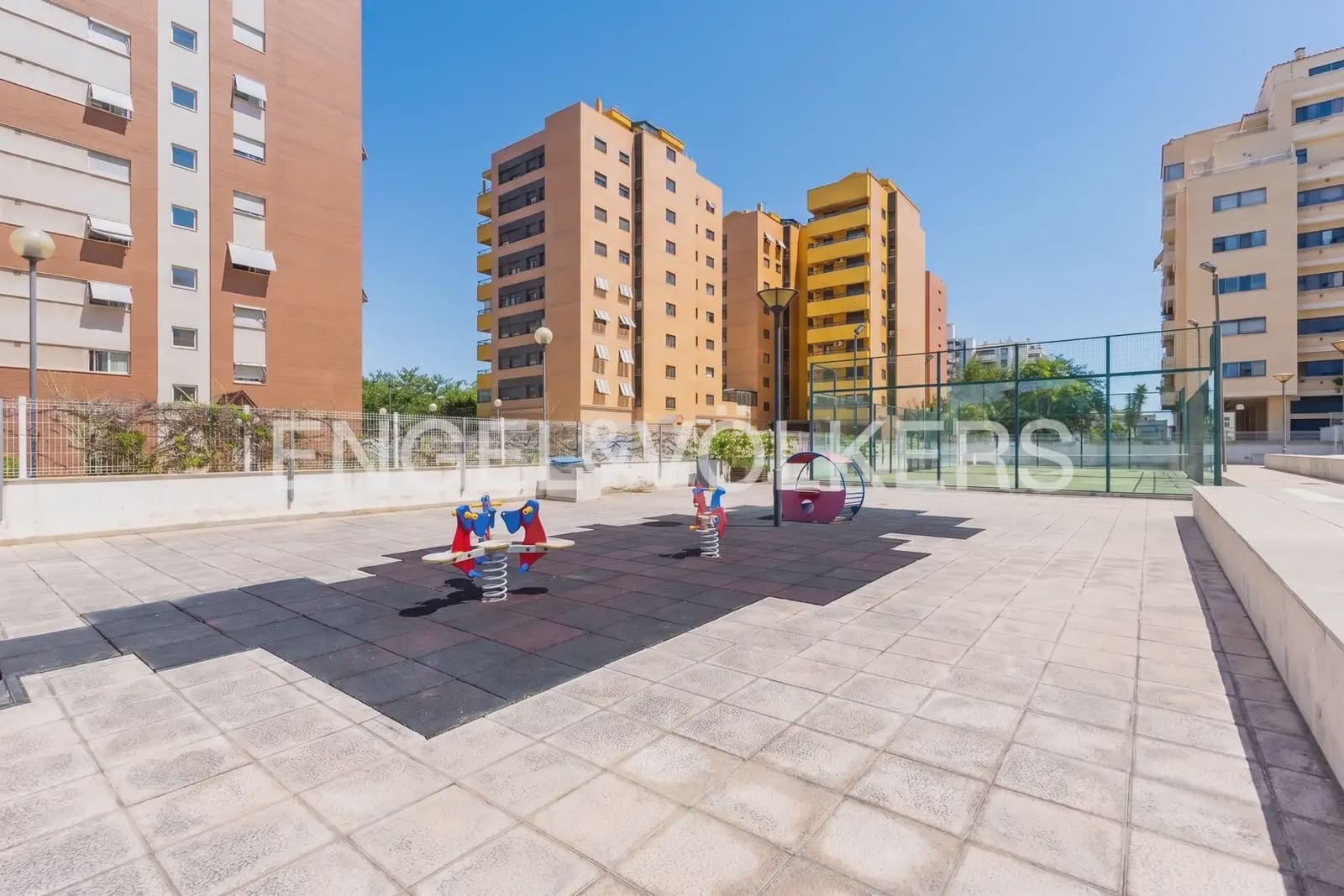 2 Zimmer Wohnung zu verkaufen in Castello de la Plana mit Pool Garage - 250.000 € (Ref: 10079124)