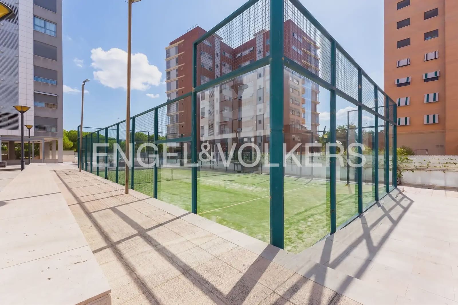 2 Zimmer Wohnung zu verkaufen in Castello de la Plana mit Pool Garage - 250.000 € (Ref: 10079124)