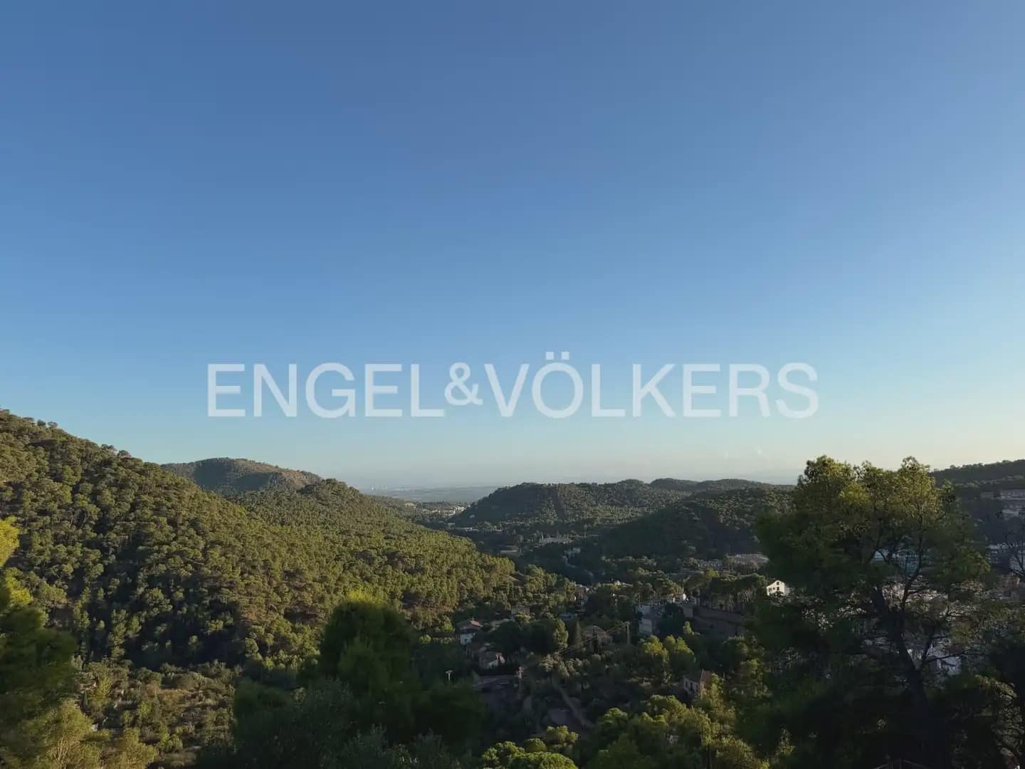 Terre non Aménagée à vendre à Serra - 195 000 € (Ref: 10079880)