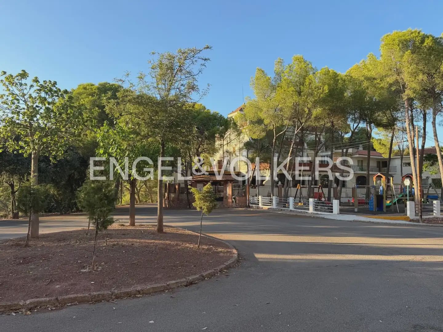 Terre non Aménagée à vendre à Serra - 195 000 € (Ref: 10079880)