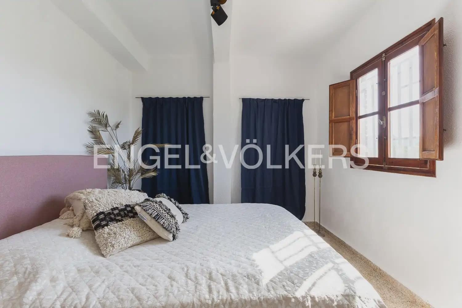4 bedroom Finca/Country House for sale in Carcaixent with garage - € 275,000 (Ref: 10080174)