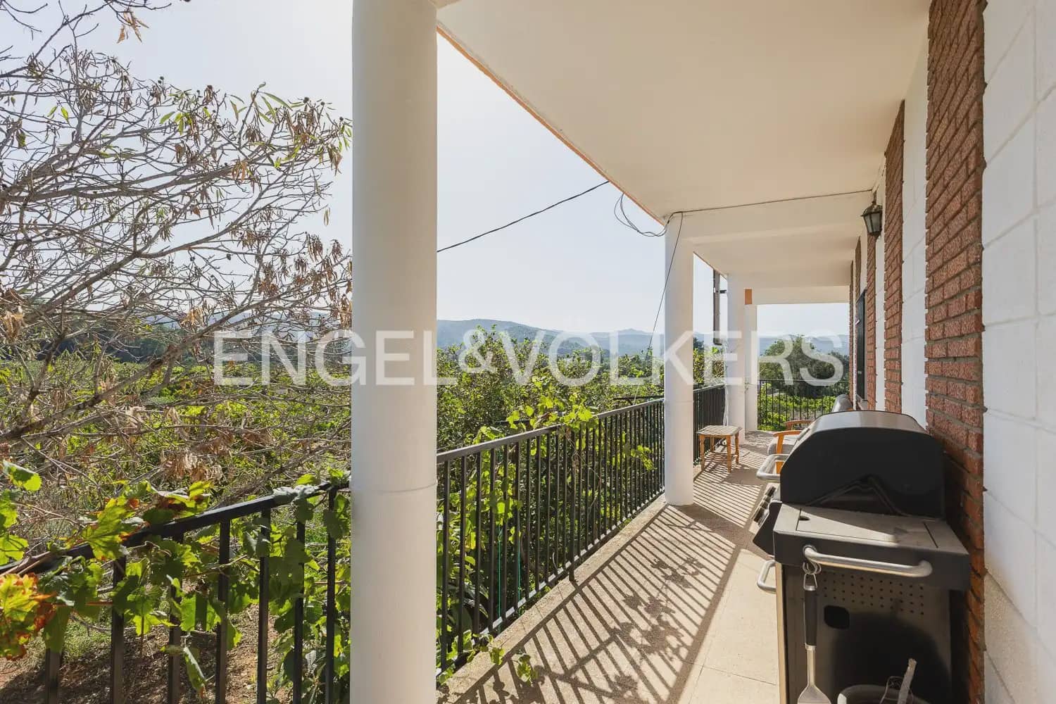 4 bedroom Finca/Country House for sale in Carcaixent with garage - € 275,000 (Ref: 10080174)