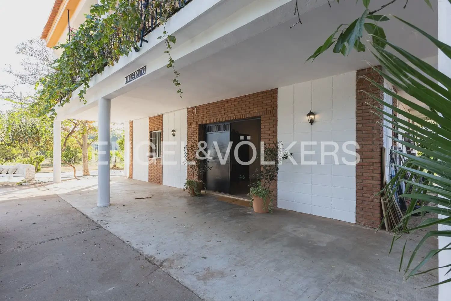 4 bedroom Finca/Country House for sale in Carcaixent with garage - € 275,000 (Ref: 10080174)