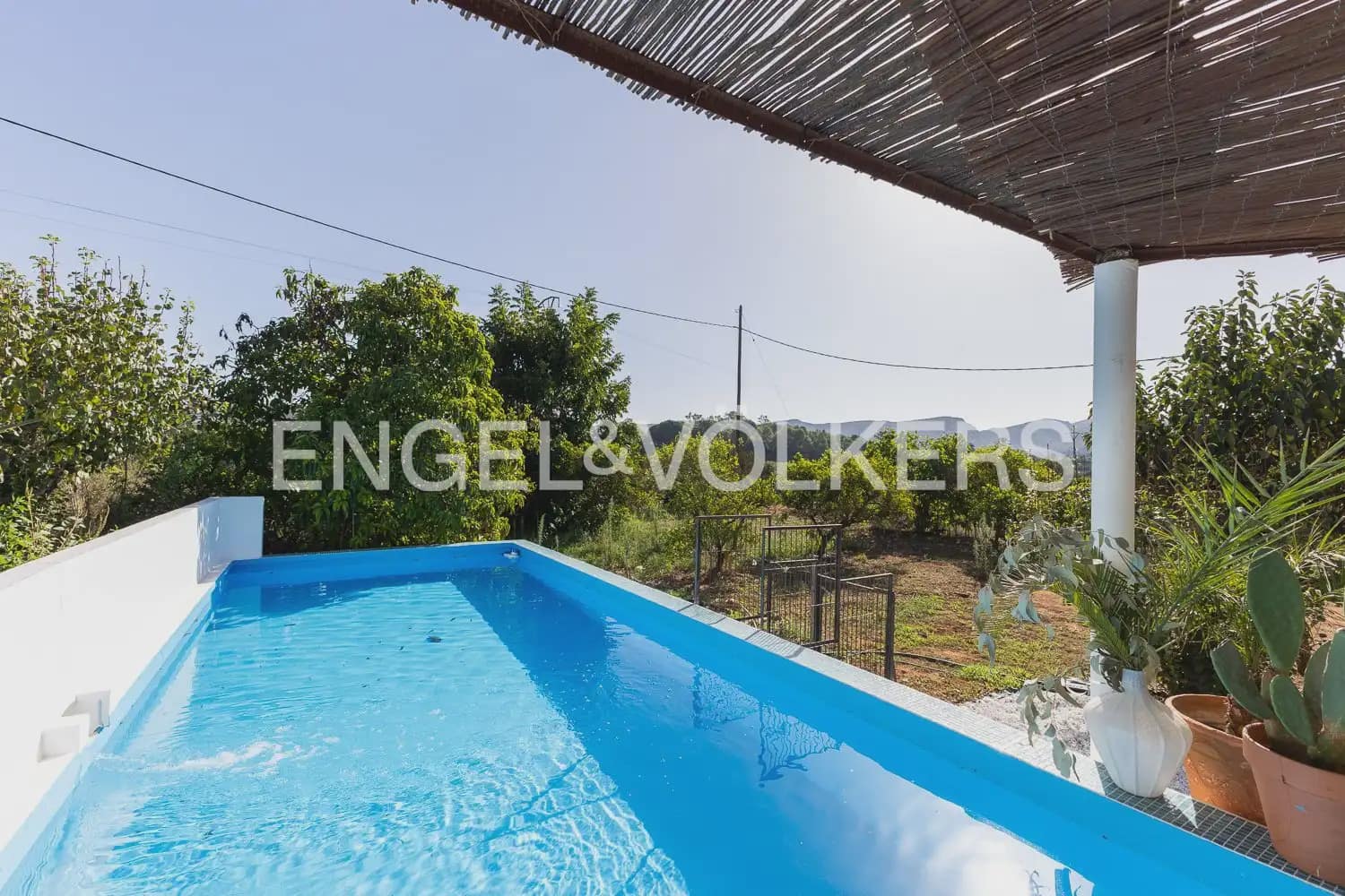 4 bedroom Finca/Country House for sale in Carcaixent with garage - € 275,000 (Ref: 10080174)
