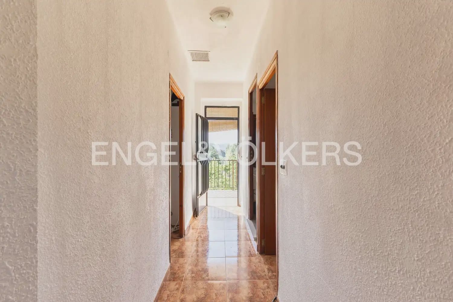 4 bedroom Finca/Country House for sale in Carcaixent with garage - € 275,000 (Ref: 10080174)