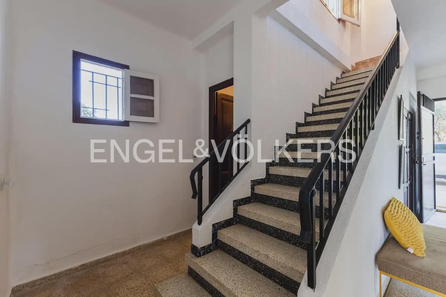 4 bedroom Finca/Country House for sale in Carcaixent with garage - € 275,000 (Ref: 10080174)
