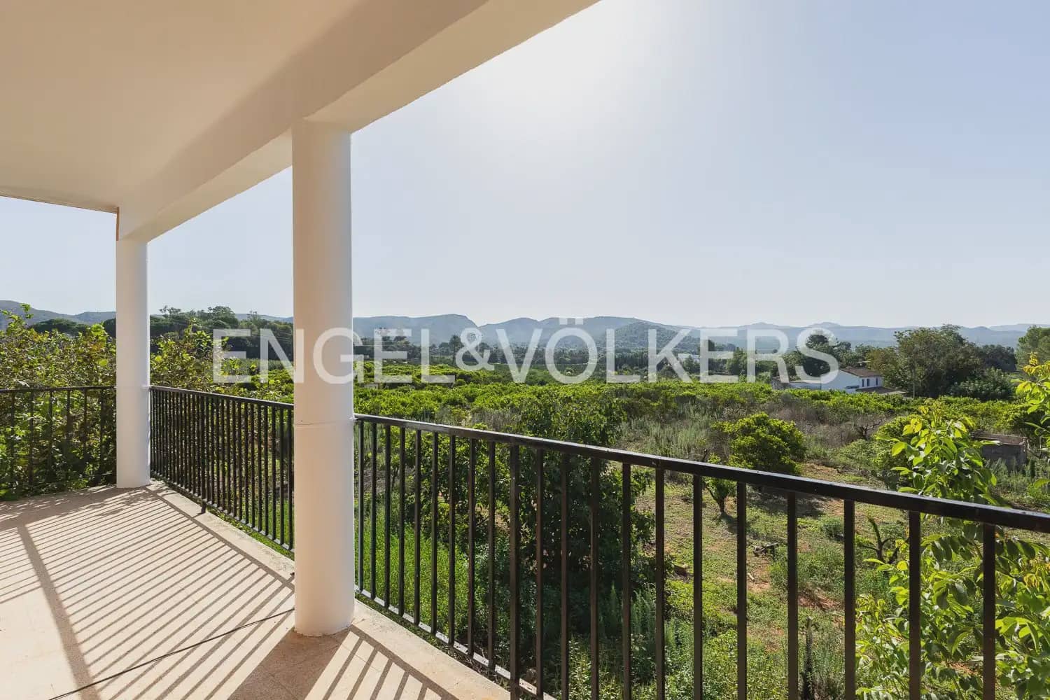4 bedroom Finca/Country House for sale in Carcaixent with garage - € 275,000 (Ref: 10080174)