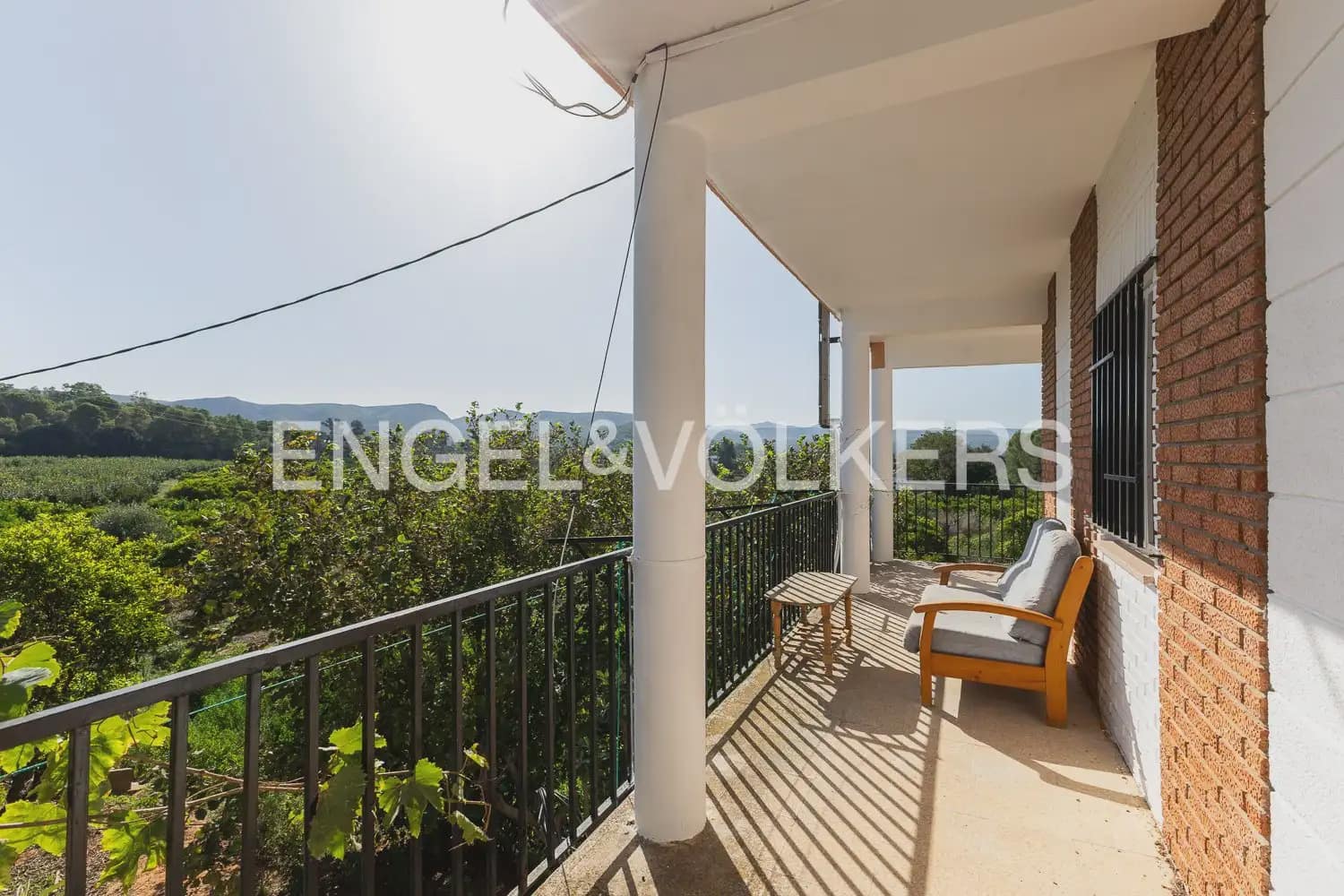 4 bedroom Finca/Country House for sale in Carcaixent with garage - € 275,000 (Ref: 10080174)