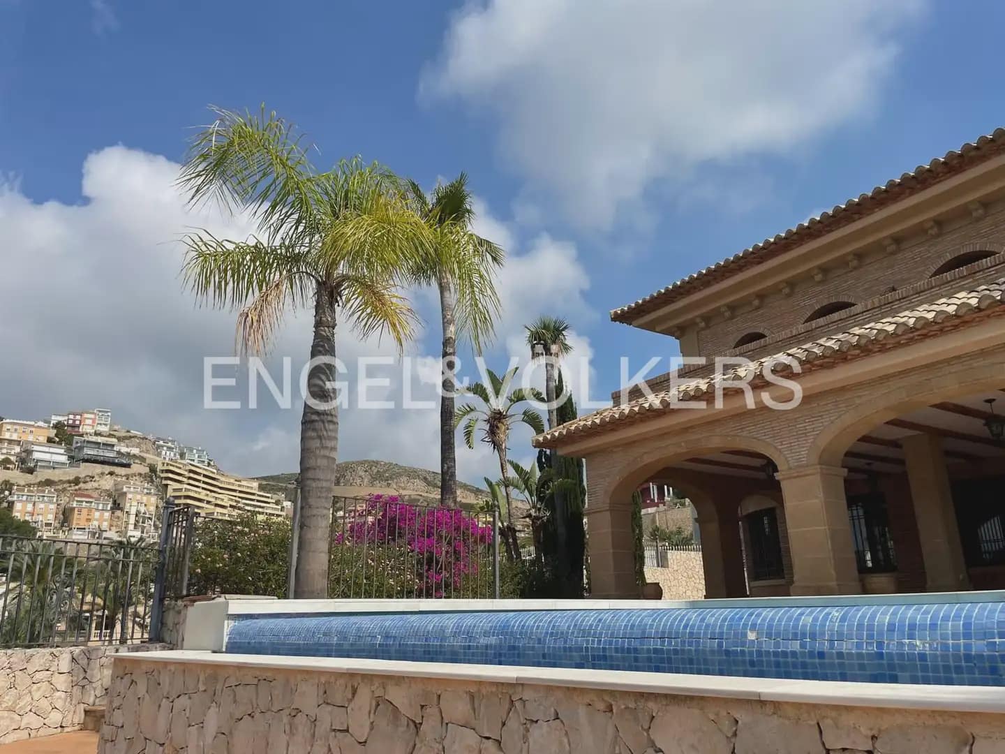 Chalet de 5 habitaciones en Cullera en alquiler con piscina garaje - 5.000 € (Ref: 10080175)