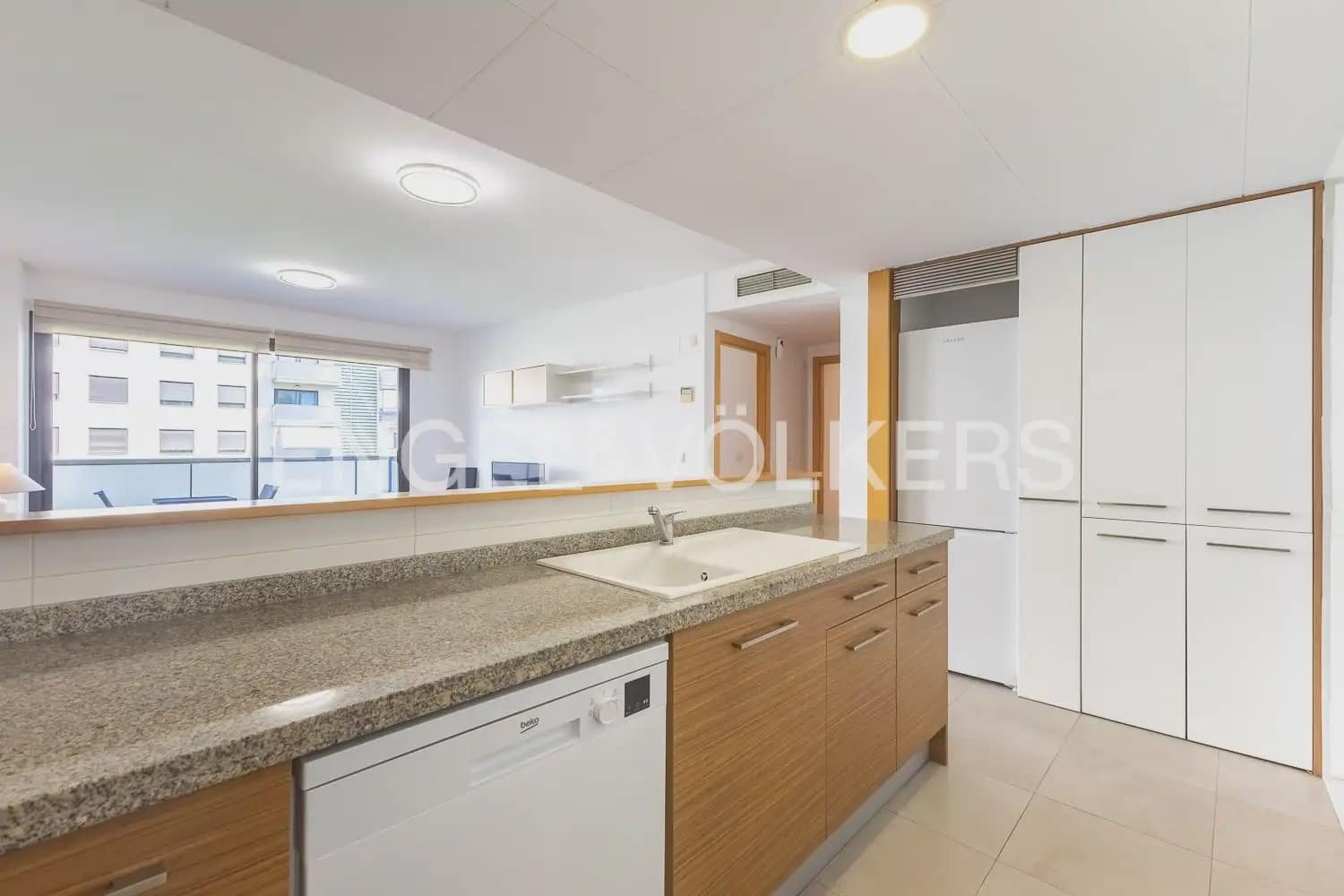 Piso de 2 habitaciones en València ciudad en alquiler con piscina garaje - 1.800 € (Ref: 10082156)