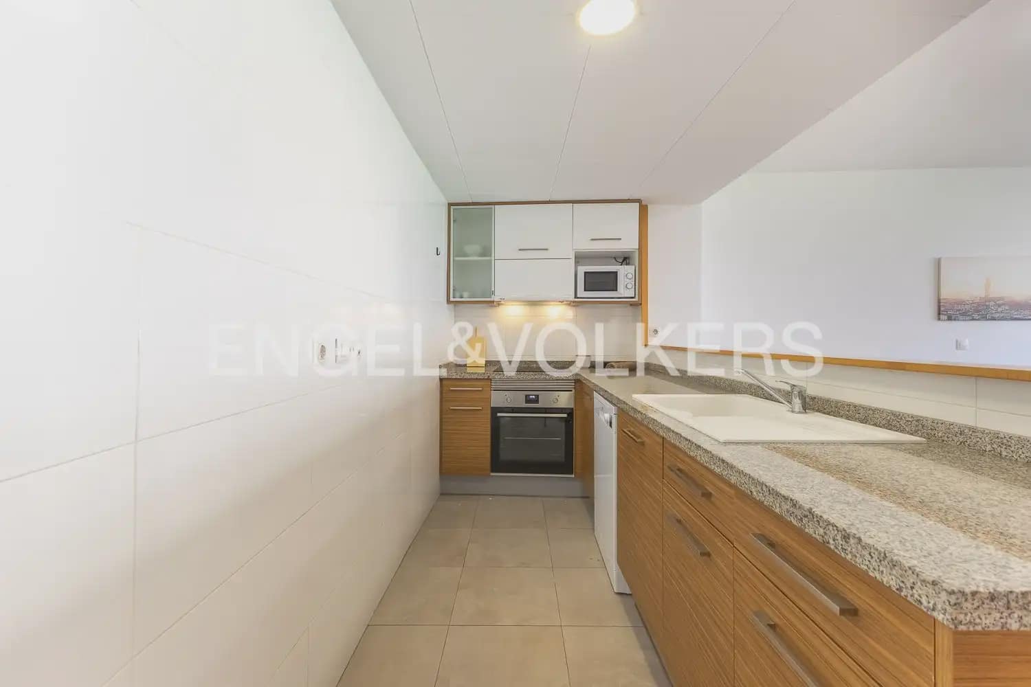 Piso de 2 habitaciones en València ciudad en alquiler con piscina garaje - 1.800 € (Ref: 10082156)