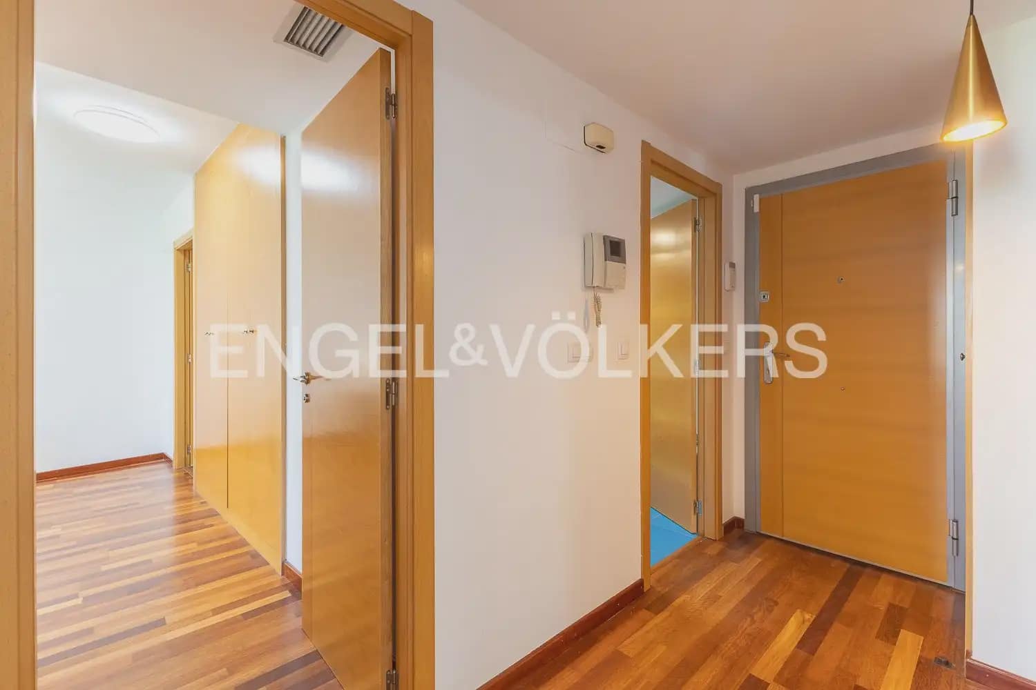 Piso de 2 habitaciones en València ciudad en alquiler con piscina garaje - 1.800 € (Ref: 10082156)