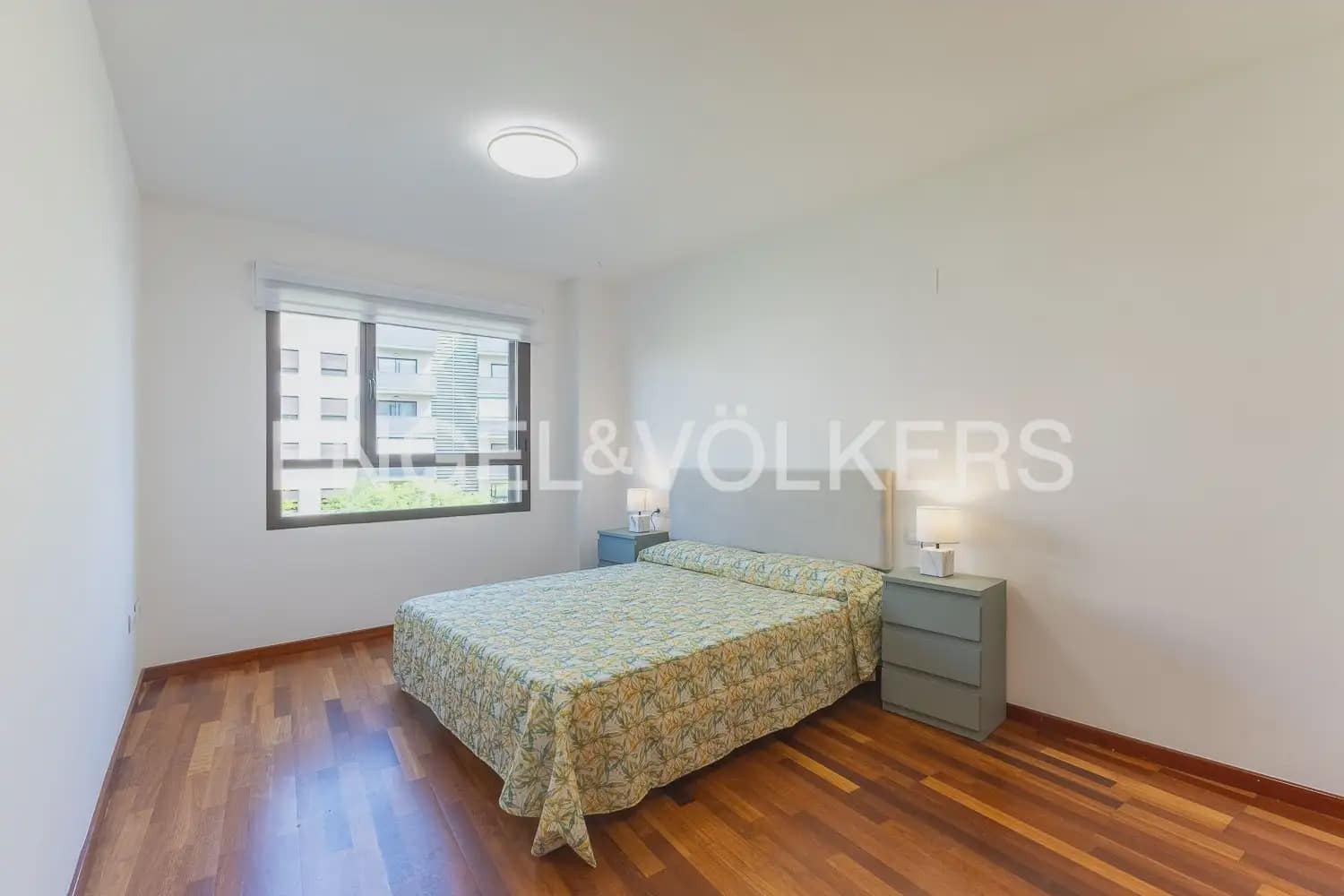 Piso de 2 habitaciones en València ciudad en alquiler con piscina garaje - 1.800 € (Ref: 10082156)