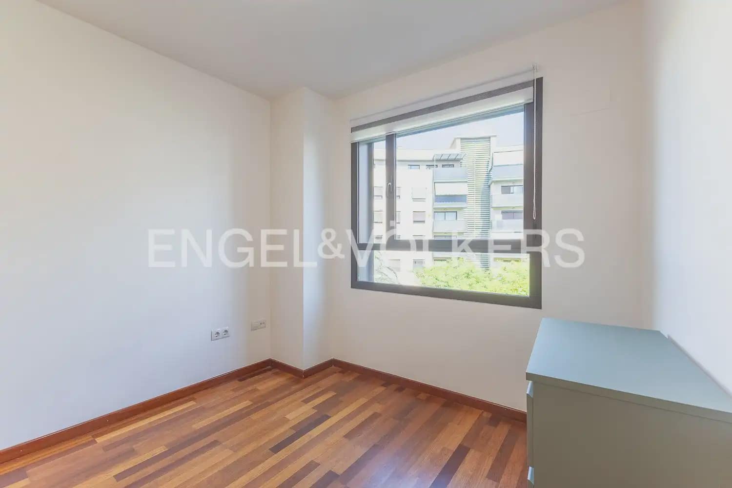 Piso de 2 habitaciones en València ciudad en alquiler con piscina garaje - 1.800 € (Ref: 10082156)