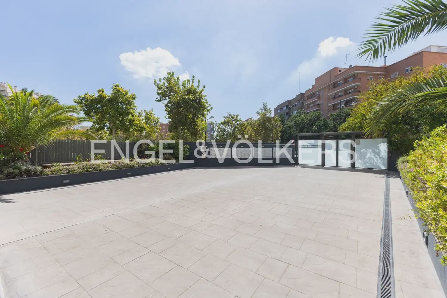 Piso de 2 habitaciones en València ciudad en alquiler con piscina garaje - 1.800 € (Ref: 10082156)