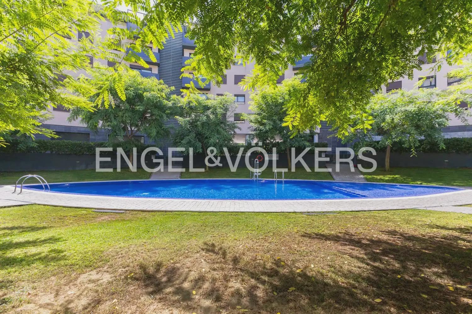 Piso de 2 habitaciones en València ciudad en alquiler con piscina garaje - 1.800 € (Ref: 10082156)