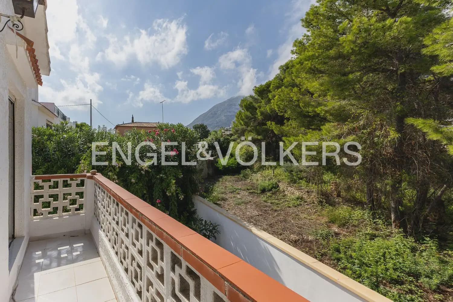 5 sypialnia Willa na sprzedaż w Denia z garażem - 590 000 € (Ref: 10084947)