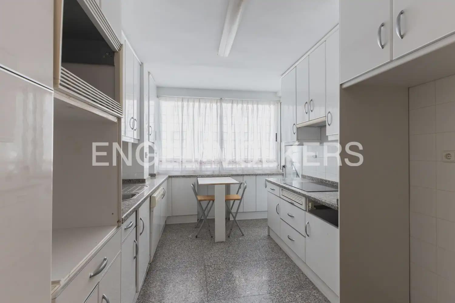 4 slaapkamer Flat te koop in Benicassim met garage - € 1.100.000 (Ref: 10085261)