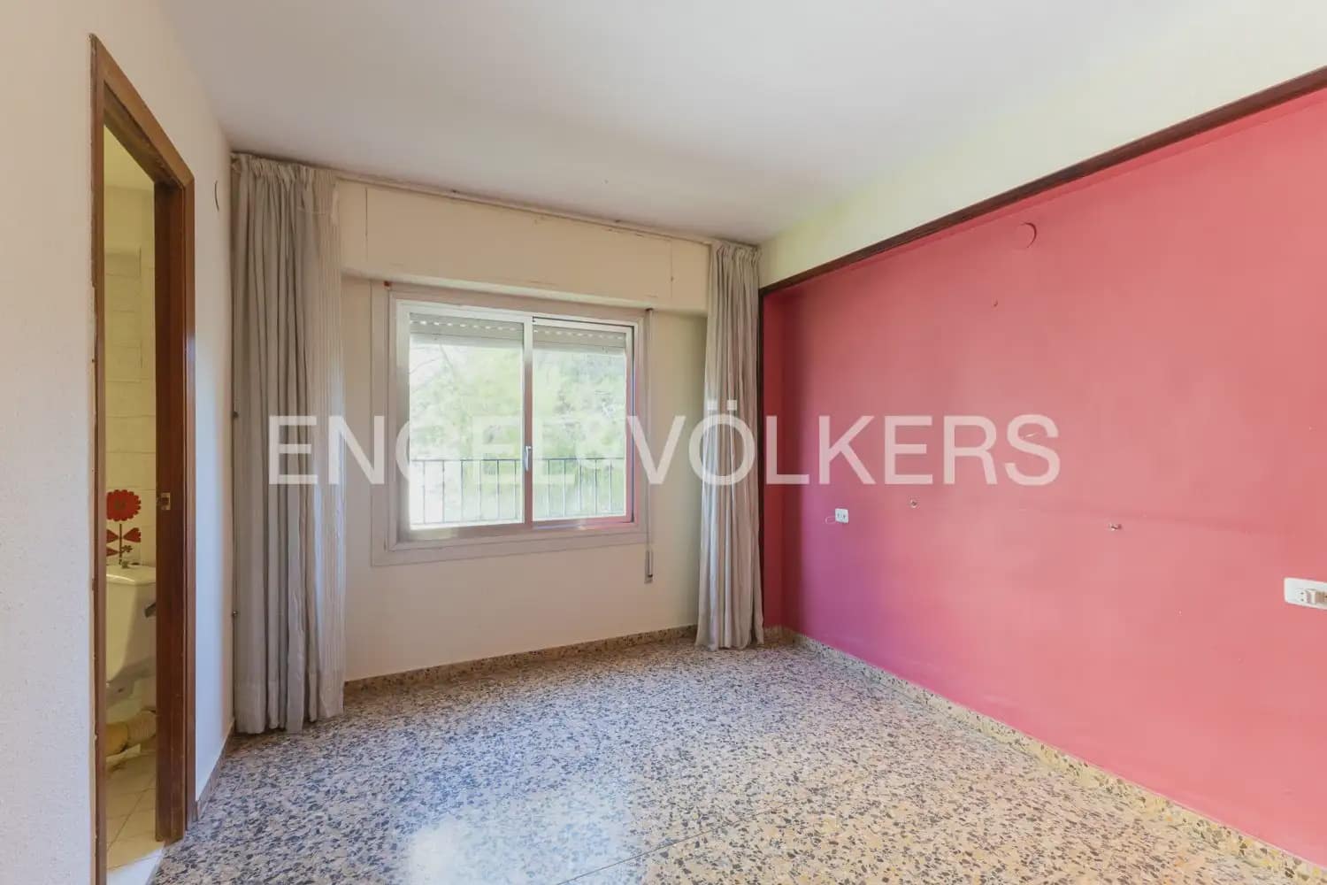4 slaapkamer Flat te koop in Benicassim met garage - € 1.100.000 (Ref: 10085261)