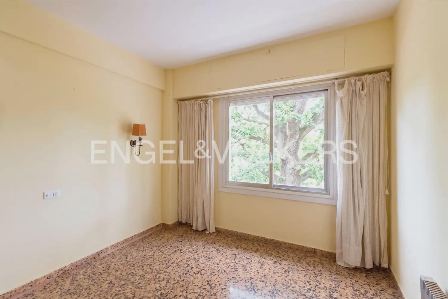 4 slaapkamer Flat te koop in Benicassim met garage - € 1.100.000 (Ref: 10085261)