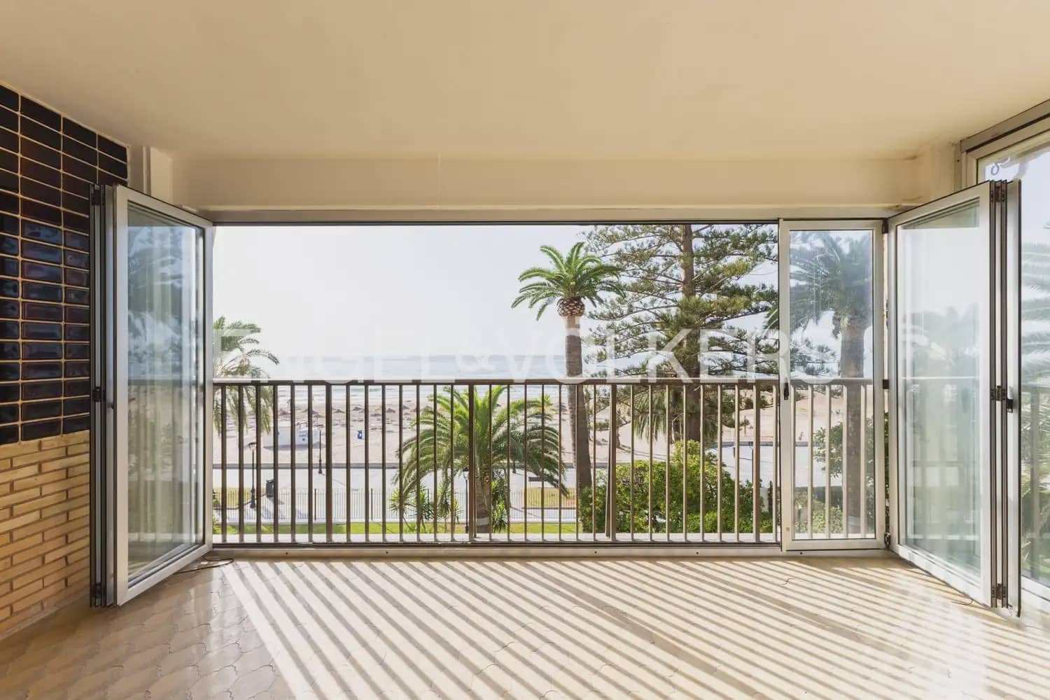 4 slaapkamer Flat te koop in Benicassim met garage - € 1.100.000 (Ref: 10085261)