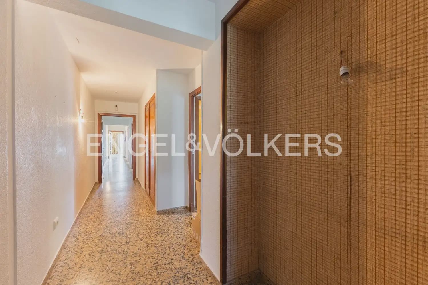 4 slaapkamer Flat te koop in Benicassim met garage - € 1.100.000 (Ref: 10085261)