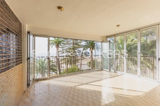 4 slaapkamer Flat te koop in Benicàssim met garage - € 1.100.000 (Ref: 10085261)