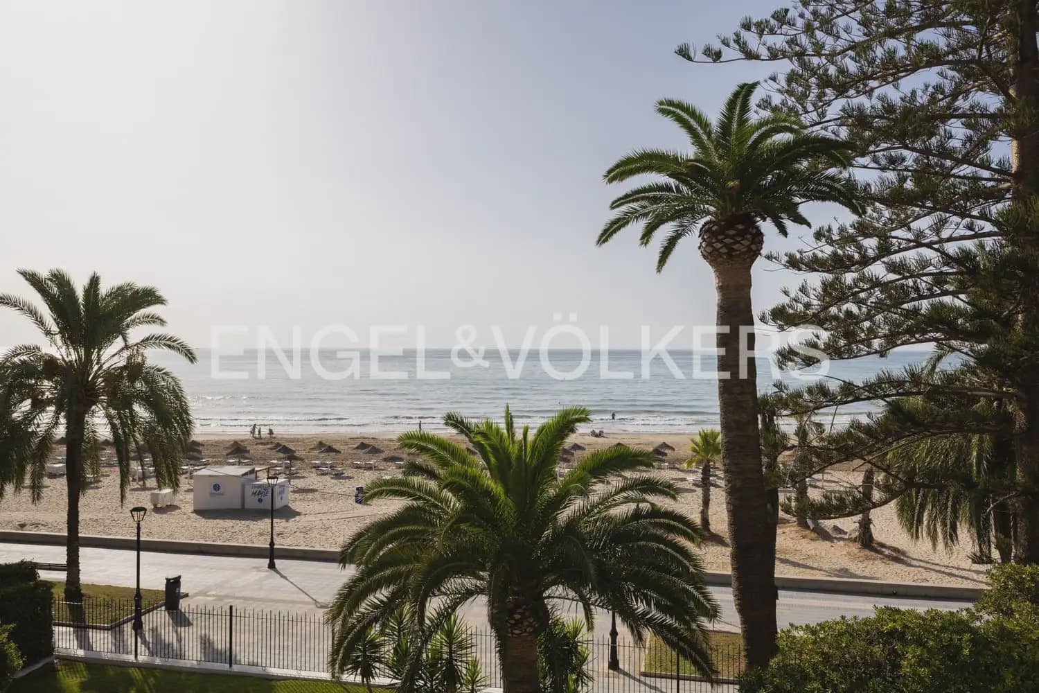 4 slaapkamer Flat te koop in Benicassim met garage - € 1.100.000 (Ref: 10085261)