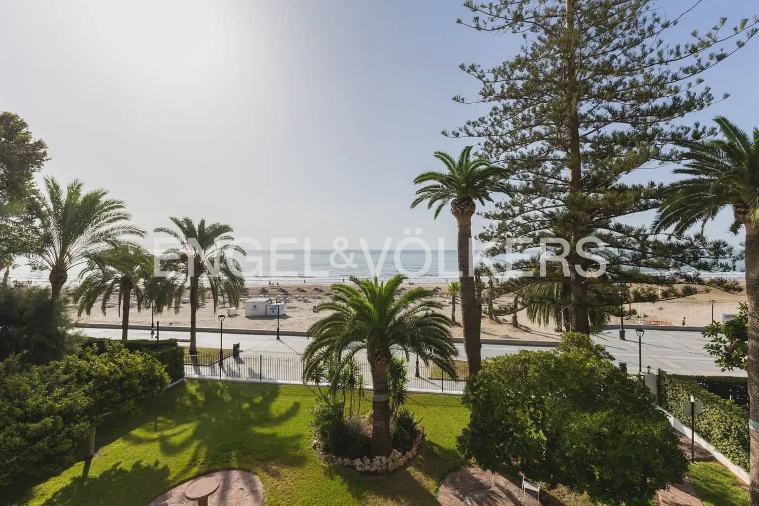 4 slaapkamer Flat te koop in Benicassim met garage - € 1.100.000 (Ref: 10085261)