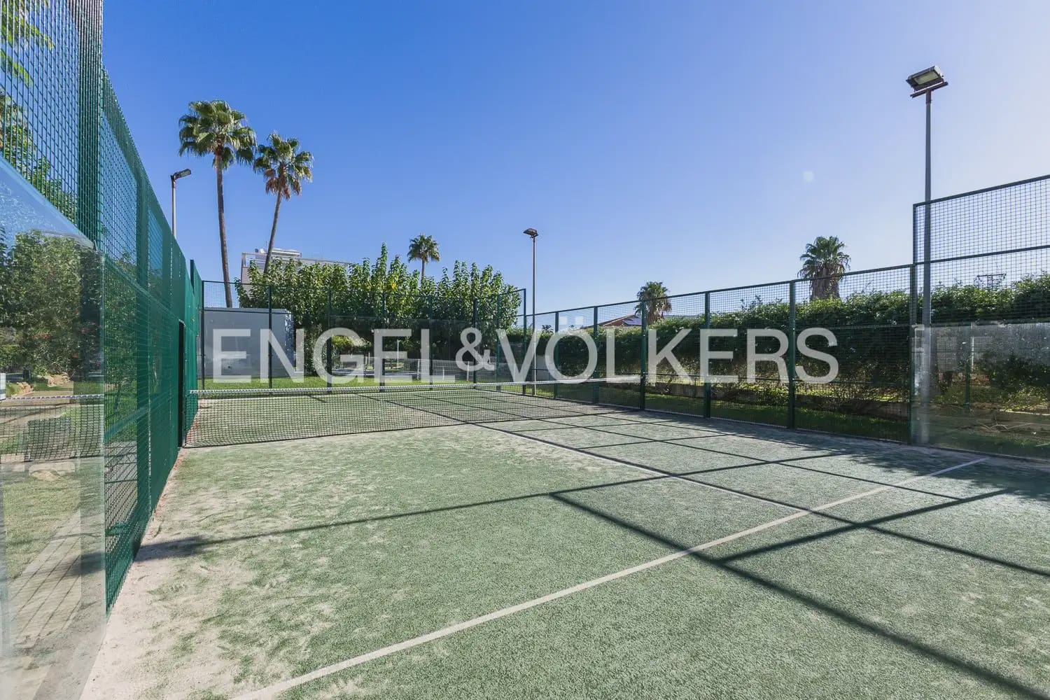 2 slaapkamer Flat te koop in Denia met zwembad garage - € 340.000 (Ref: 10086434)