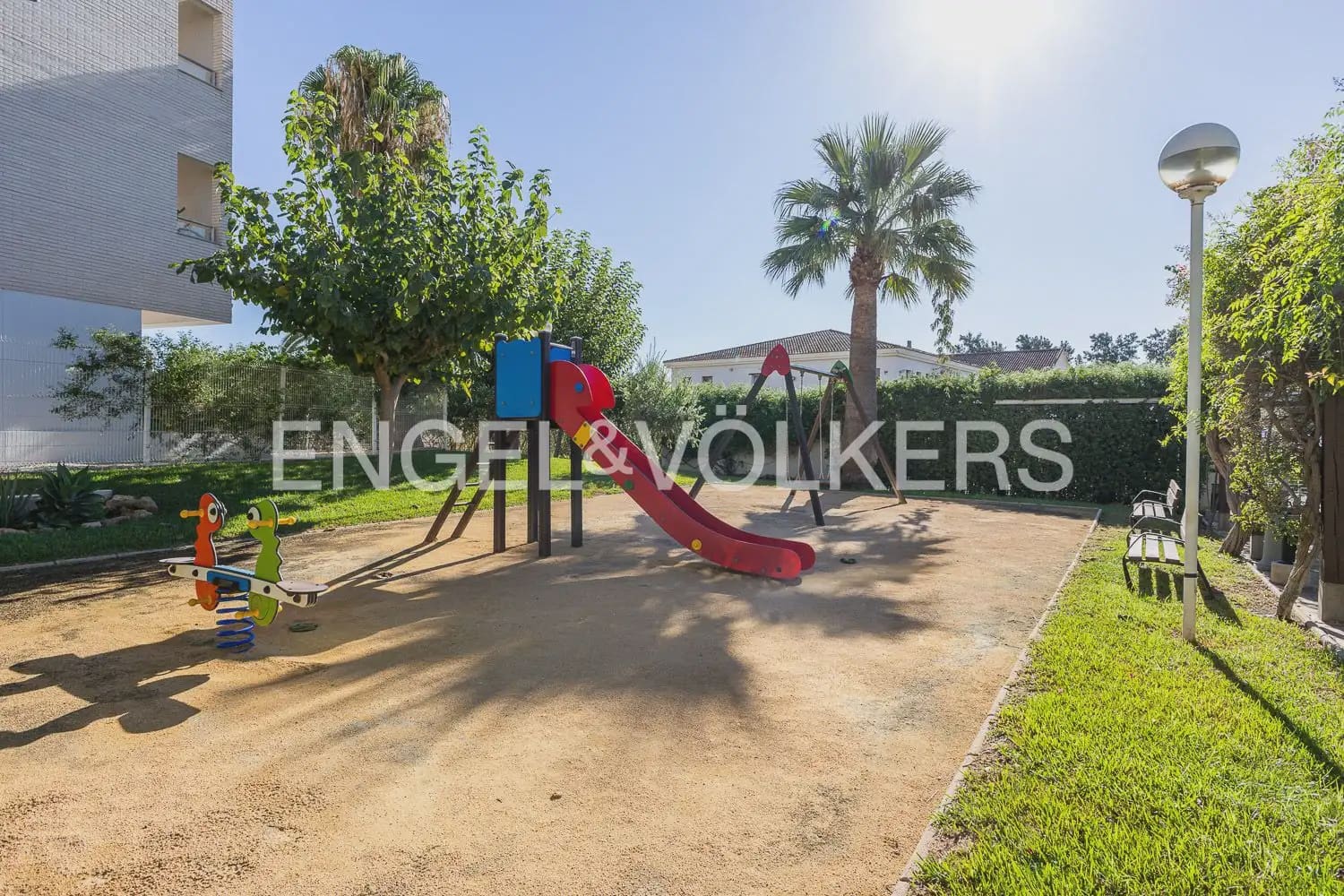 2 slaapkamer Flat te koop in Denia met zwembad garage - € 340.000 (Ref: 10086434)