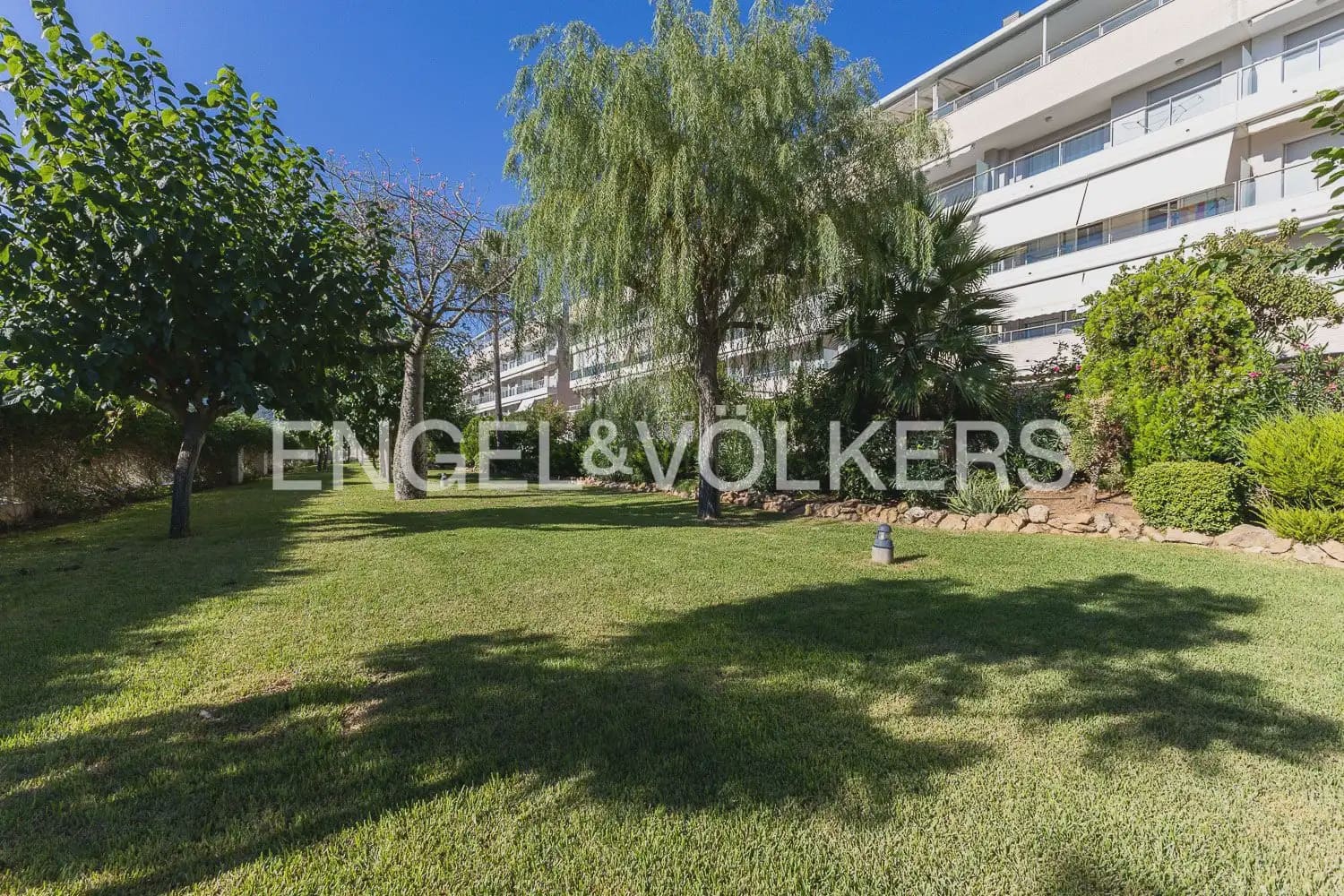 2 slaapkamer Flat te koop in Denia met zwembad garage - € 340.000 (Ref: 10086434)