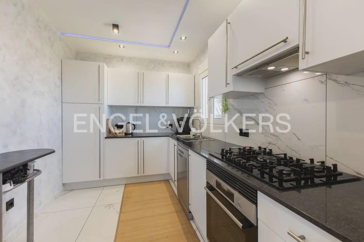 Chalet de 4 habitaciones en Ráfol de Almunia en venta con piscina garaje - 690.000 € (Ref: 10086435)