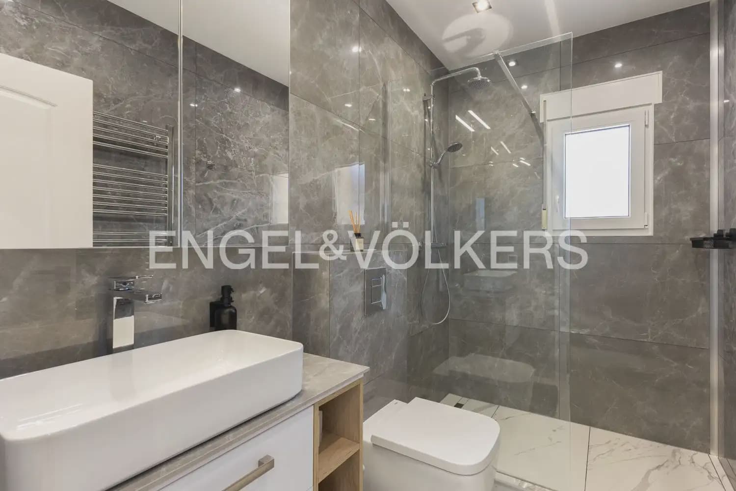 Chalet de 4 habitaciones en Ráfol de Almunia en venta con piscina garaje - 690.000 € (Ref: 10086435)