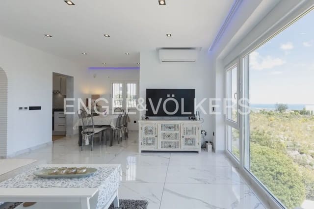 Chalet de 4 habitaciones en Ráfol de Almunia en venta con piscina garaje - 690.000 € (Ref: 10086435)