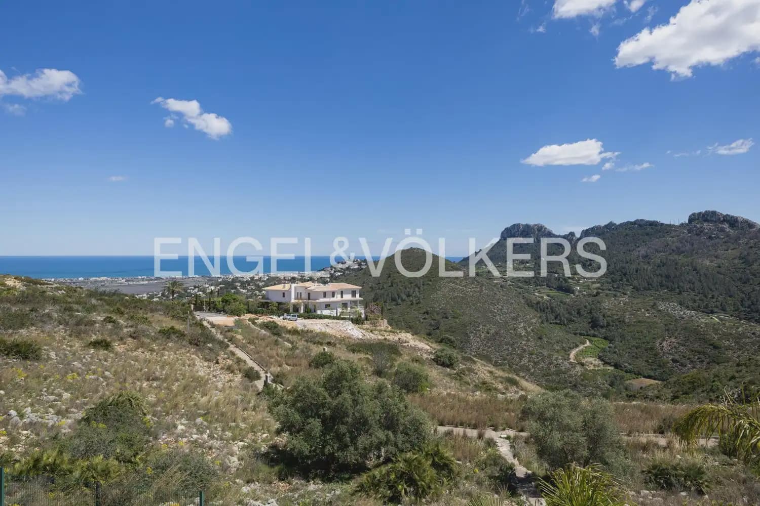 Chalet de 4 habitaciones en Ráfol de Almunia en venta con piscina garaje - 690.000 € (Ref: 10086435)