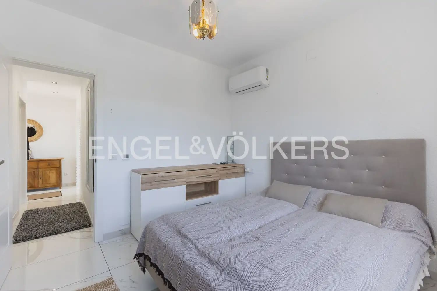 Chalet de 4 habitaciones en Ráfol de Almunia en venta con piscina garaje - 690.000 € (Ref: 10086435)