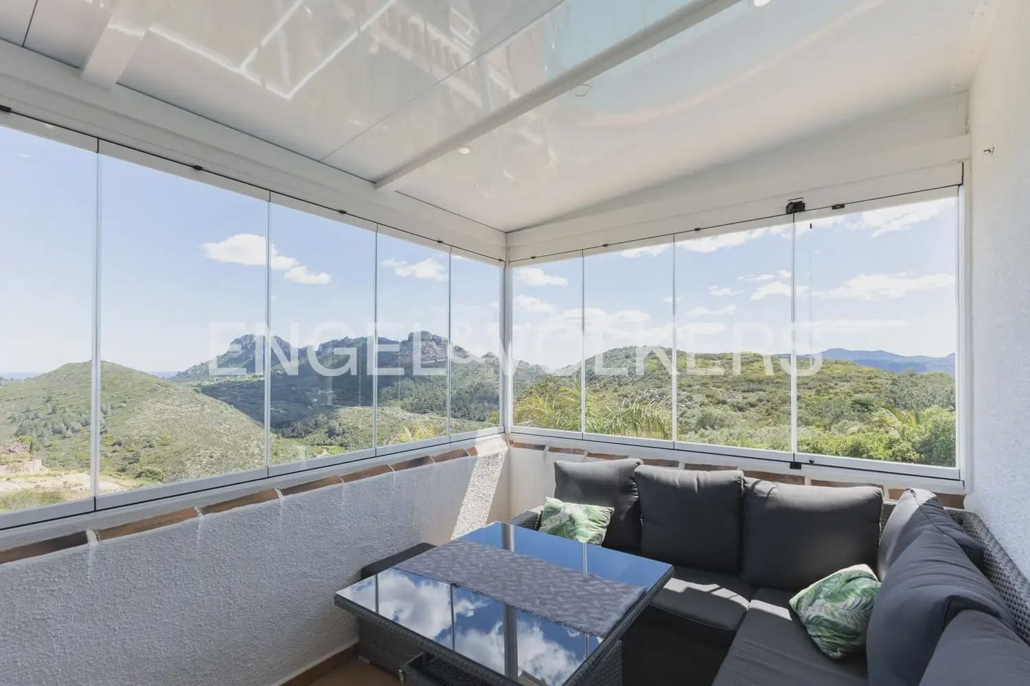 Chalet de 4 habitaciones en Ráfol de Almunia en venta con piscina garaje - 690.000 € (Ref: 10086435)