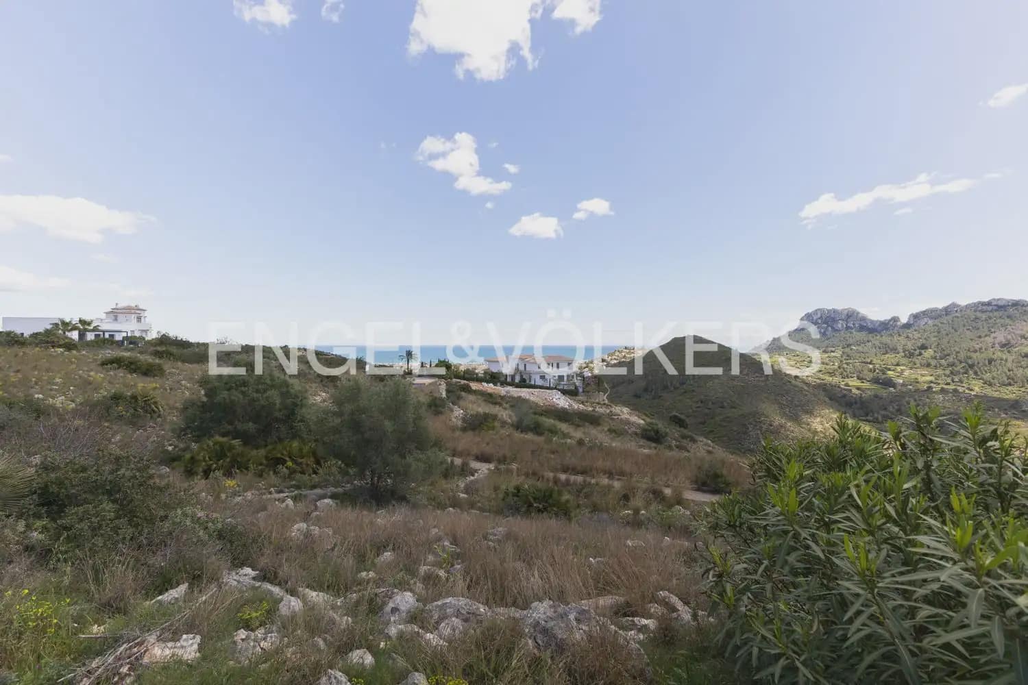 Chalet de 4 habitaciones en Ráfol de Almunia en venta con piscina garaje - 690.000 € (Ref: 10086435)