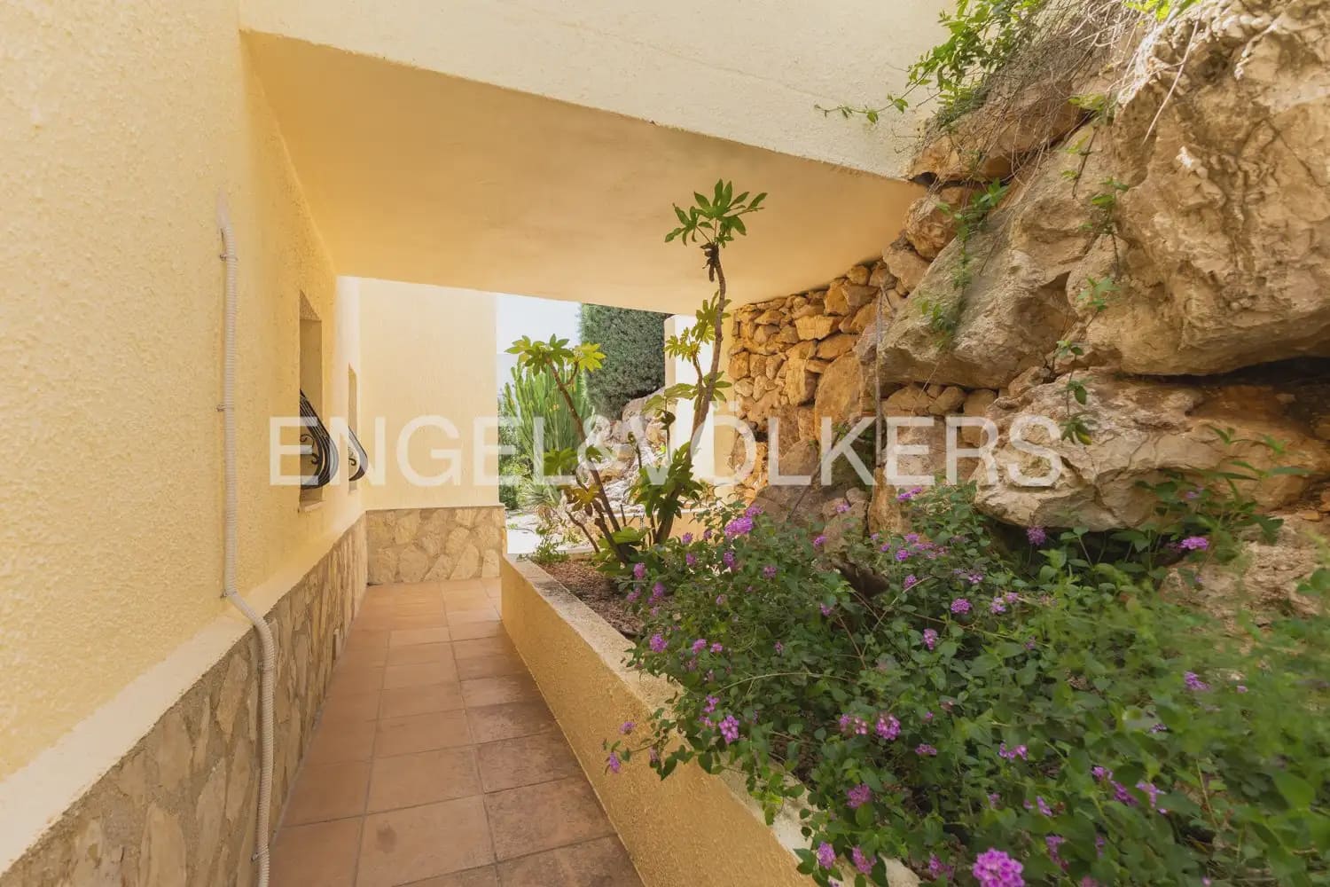 Chalet de 4 habitaciones en Ráfol de Almunia en venta con piscina garaje - 690.000 € (Ref: 10086435)