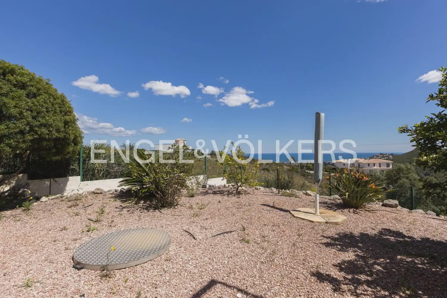 Chalet de 4 habitaciones en Ráfol de Almunia en venta con piscina garaje - 690.000 € (Ref: 10086435)