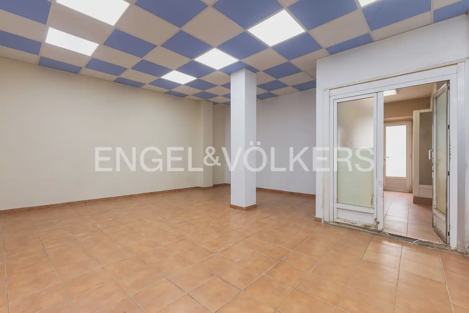 2 makuuhuone Omakotitalo myytävänä paikassa Valencia kaupunki - 635 000 € (Ref: 10086649)