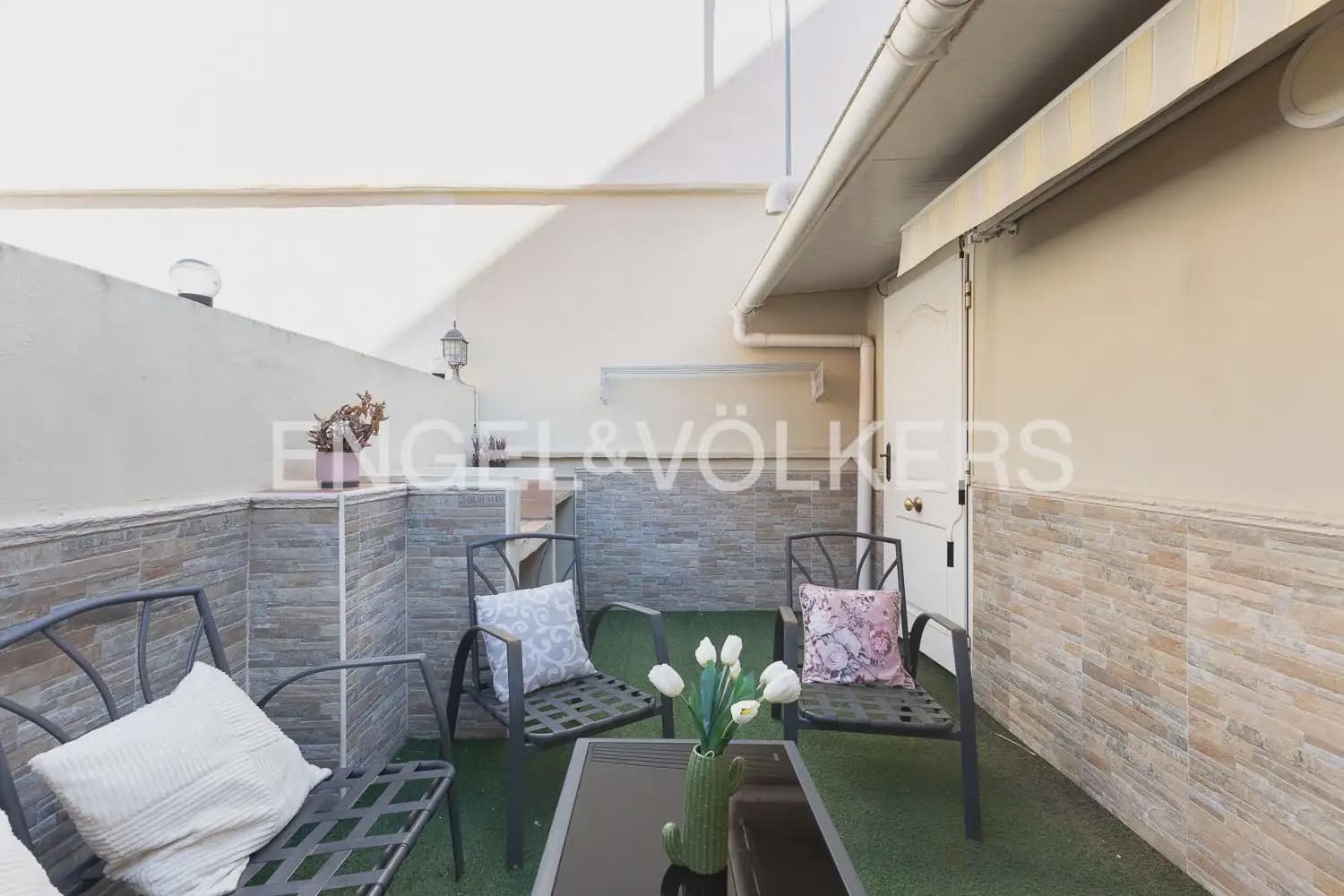 2 makuuhuone Omakotitalo myytävänä paikassa Valencia kaupunki - 635 000 € (Ref: 10086649)