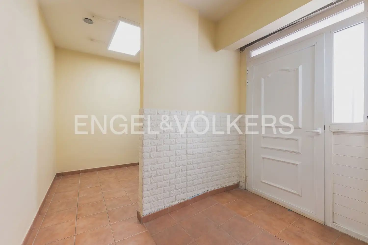 2 makuuhuone Omakotitalo myytävänä paikassa Valencia kaupunki - 635 000 € (Ref: 10086649)