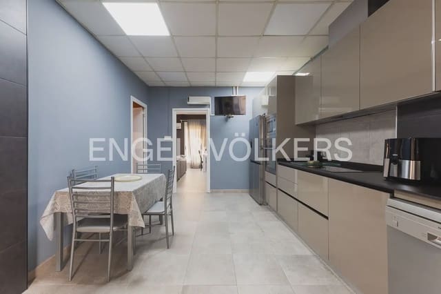 2 makuuhuone Omakotitalo myytävänä paikassa En Corts, Valencia kaupunki - 635 000 € (Ref: 10086649)