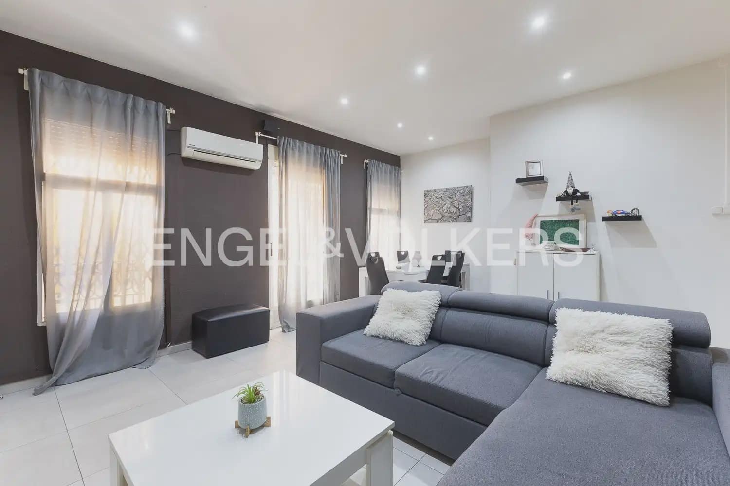 2 makuuhuone Omakotitalo myytävänä paikassa Valencia kaupunki - 635 000 € (Ref: 10086649)