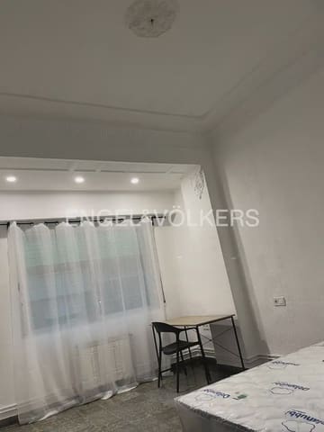 5 sovrum Lägenhet att hyra i La Petxina, Valencia stad - 1 900 € (Ref: 10088582)