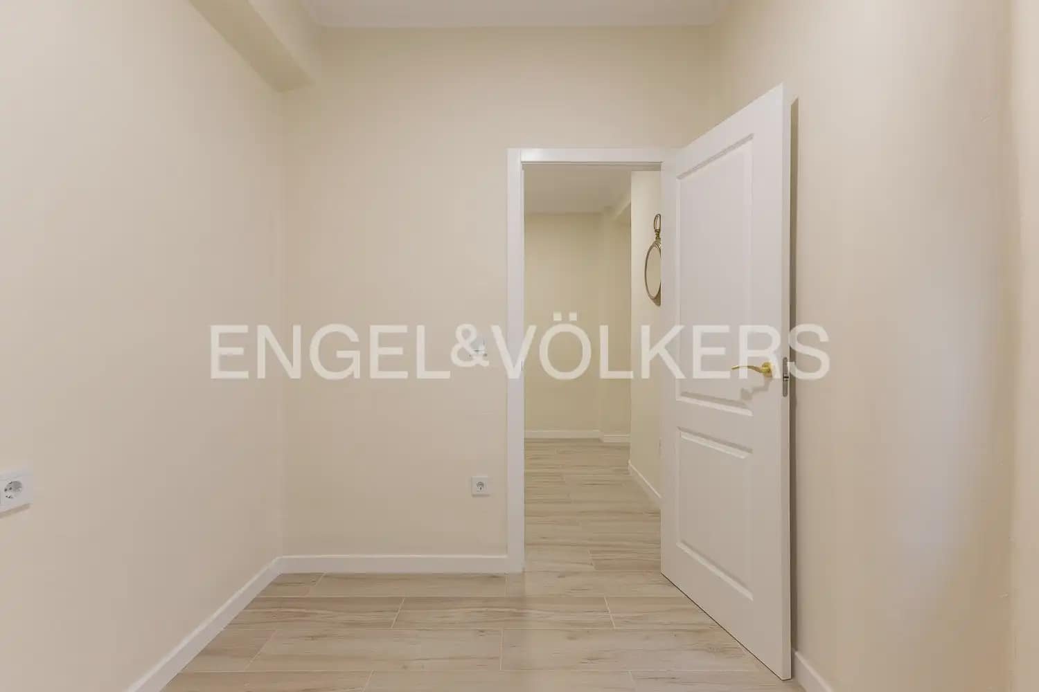 3 Zimmer Wohnung zu vermieten in Valencia Stadt - 1.300 € (Ref: 10088583)